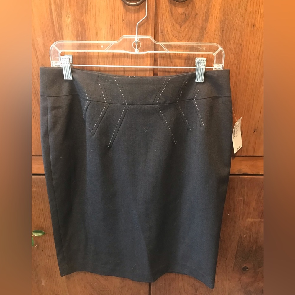 NWT Cleo Ladies’ Grey Skirt - Size 10P